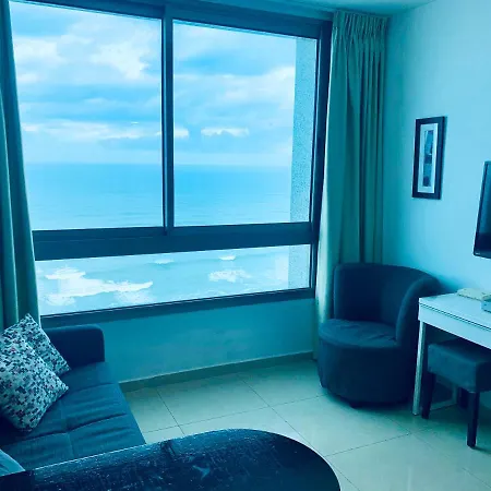 Sea Breeze Apartments Netanya Exterior photo