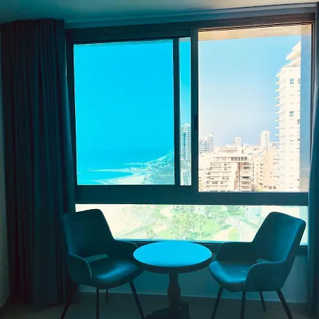 Sea Breeze Apartments Netanya Exterior photo